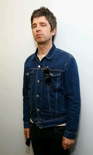 noel gallagher levi's jacket
